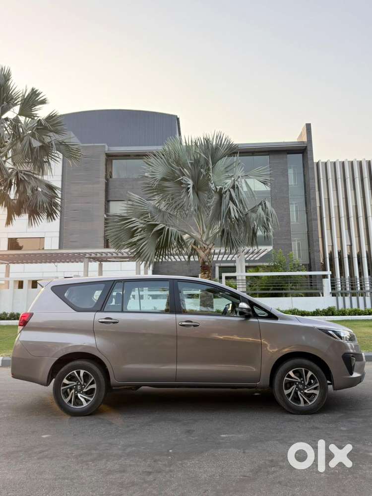 Toyota Innova Crysta 2.4 Gx Limited Edition At 7 Str, 2022, Diesel