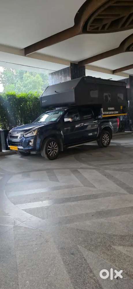 Isuzu V-cross 2025 Diesel 9707 Km Driven