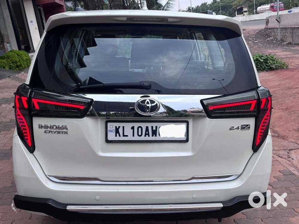 Innova Crysta 2.4z Manual 2016