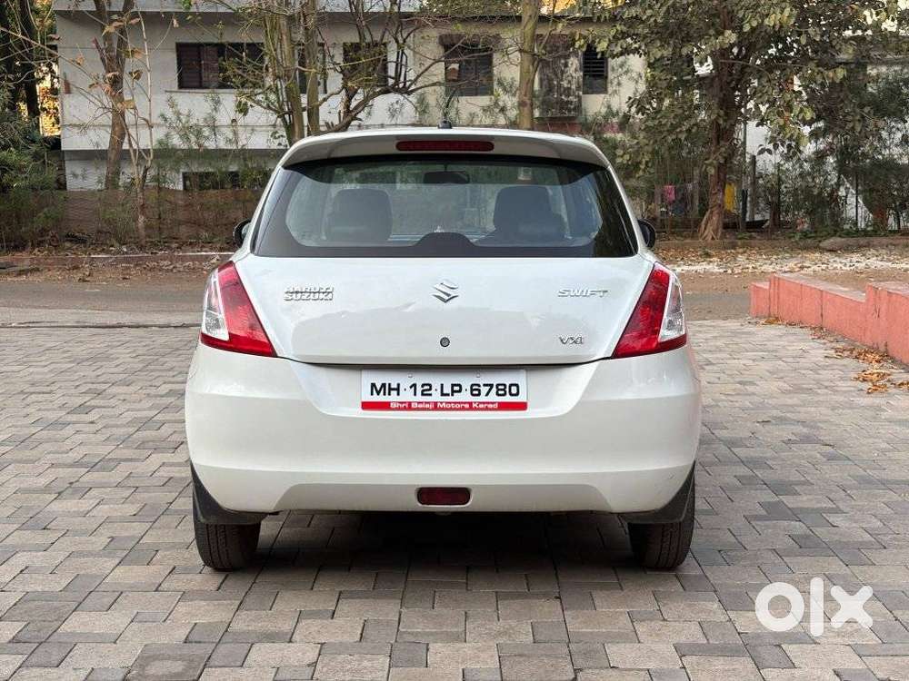 Maruti Suzuki Swift Vxi + Manual, 2015, Petrol