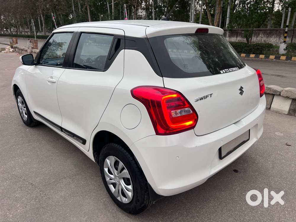 Maruti Suzuki Swift Vxi Optional, 2023, Petrol