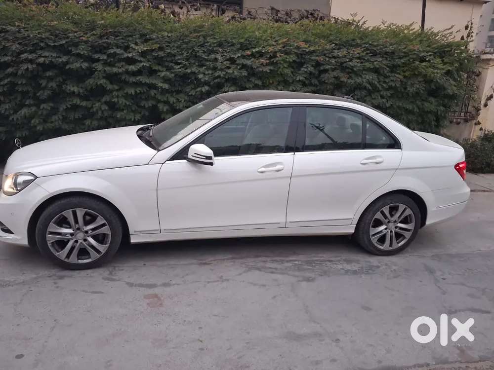 Mercedes-benz C Class 2013 Petrol 25111 Km Driven
