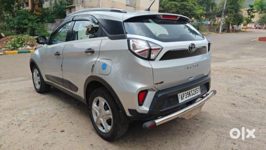 Tata Nexon 1.5 Revotorq Xm (s), 2021, Diesel