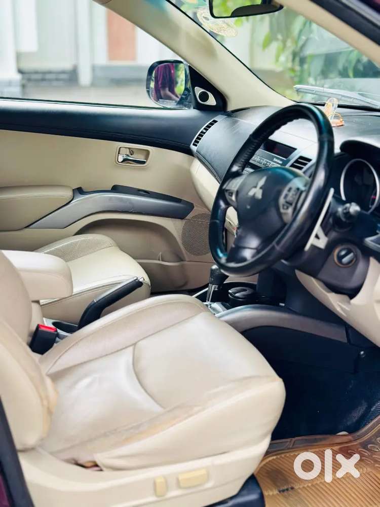 Mitsubishi Outlander 2010 Petrol