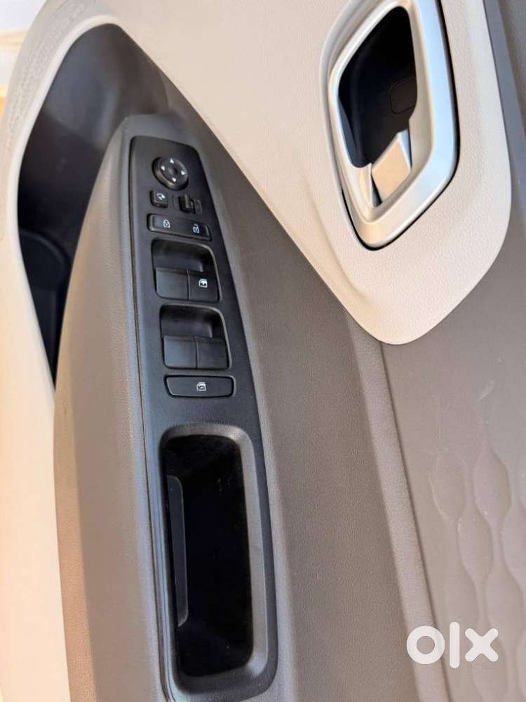 Hyundai Aura 1.2 Sx Cng, 2023, Petrol