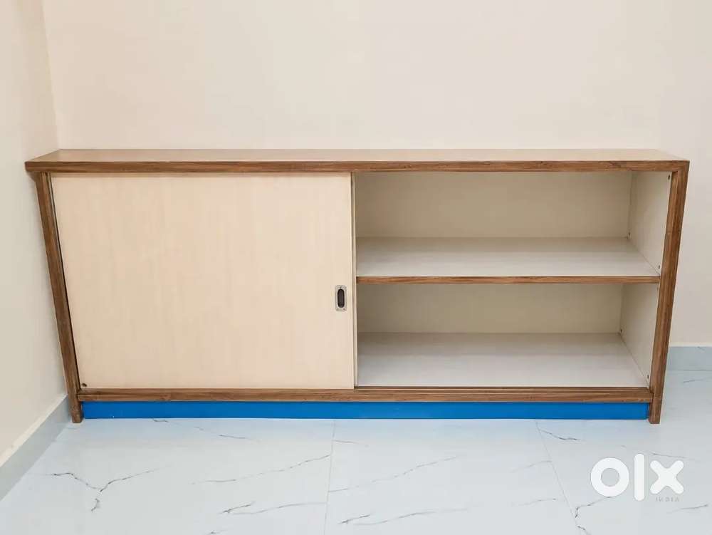 Storage cabinet