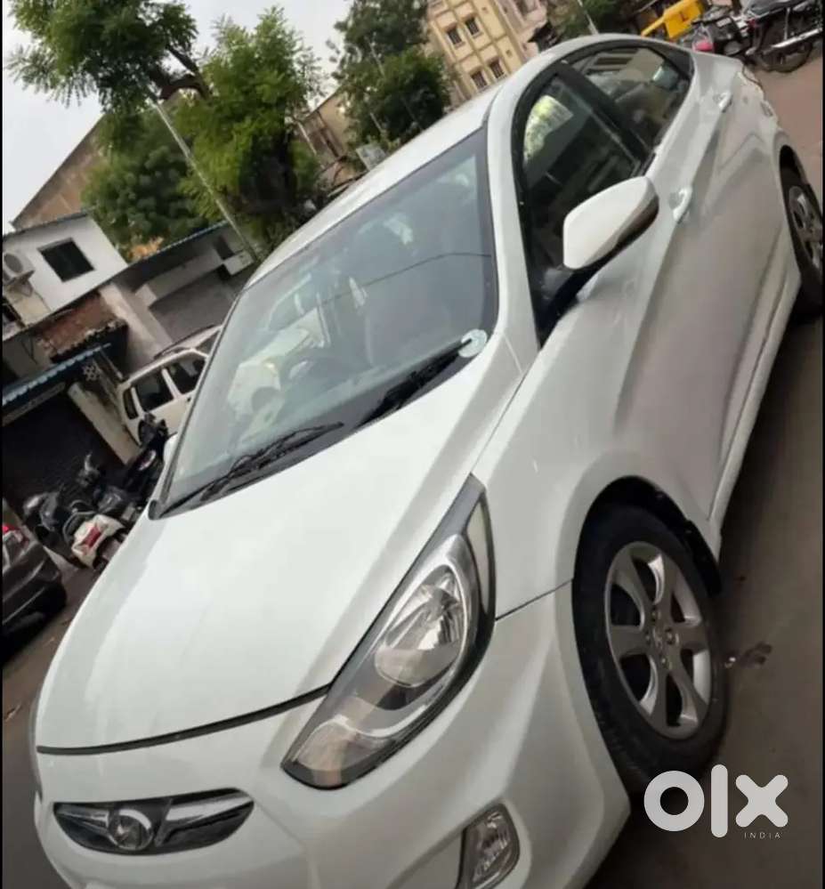 Hyundai Verna Fluidic Crdi Sx 2011 Diesel With 84000 Km Driven