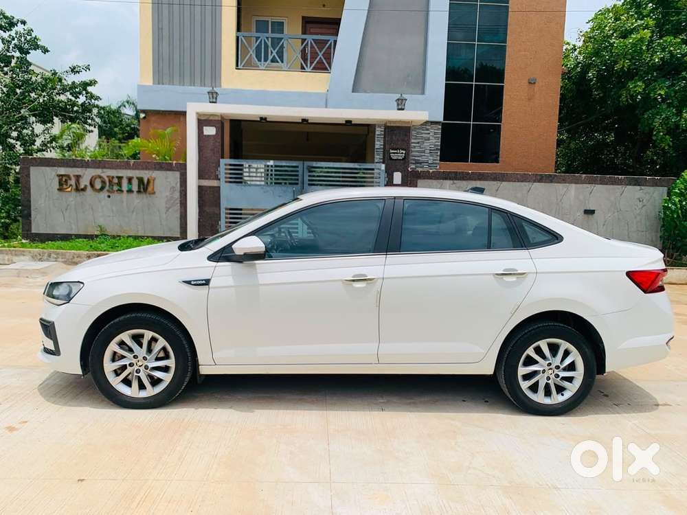 Skoda Slavia Ambition 1.5l Tsi Dsg, 2023, Petrol
