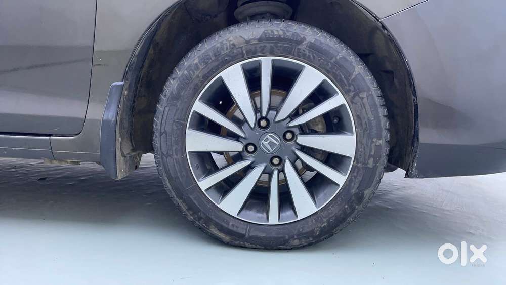 Honda City 1.5 V Mt, 2023, Cng & Hybrids