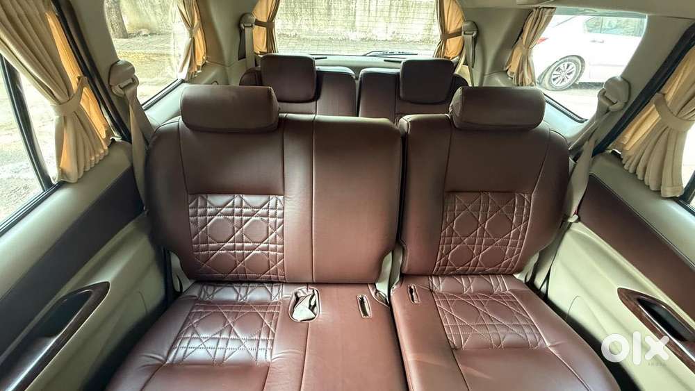 Toyota Innova 2.5 G (diesel) 8 Seater Bs Iv, 2015, Diesel