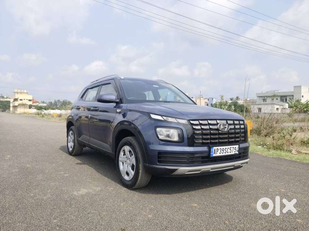 Hyundai Venue 1.2 S (o), 2023, Petrol