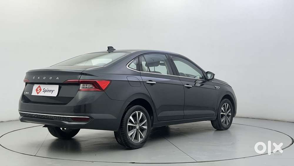 Skoda Slavia Style 1.0l Tsi Mt, 2022, Petrol