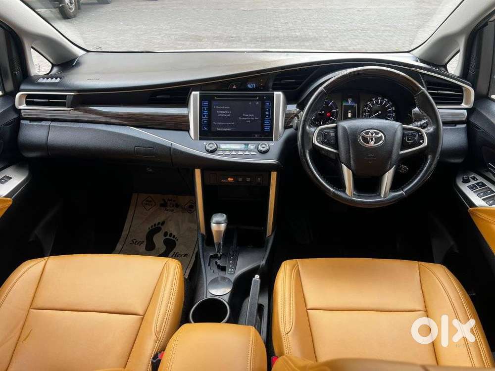 Toyota Innova Crysta 2.8z Automatic, 2016, Diesel