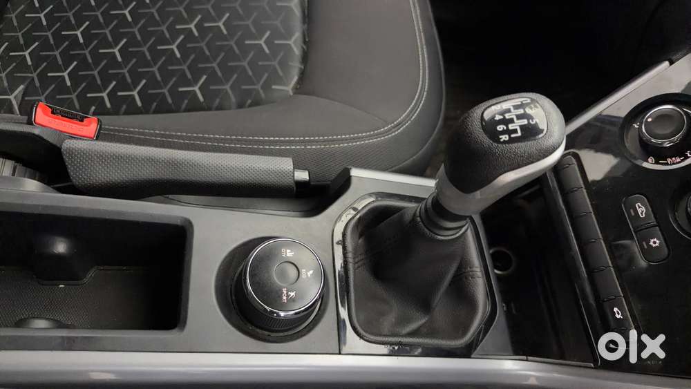 Tata Nexon 1.2 Revotron Xm (s), 2020, Petrol