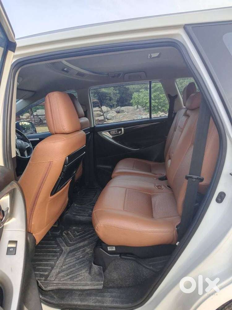 Toyota Innova Crysta [2020-ongoing] 2.4 Vx 8 Str, 2022, Diesel