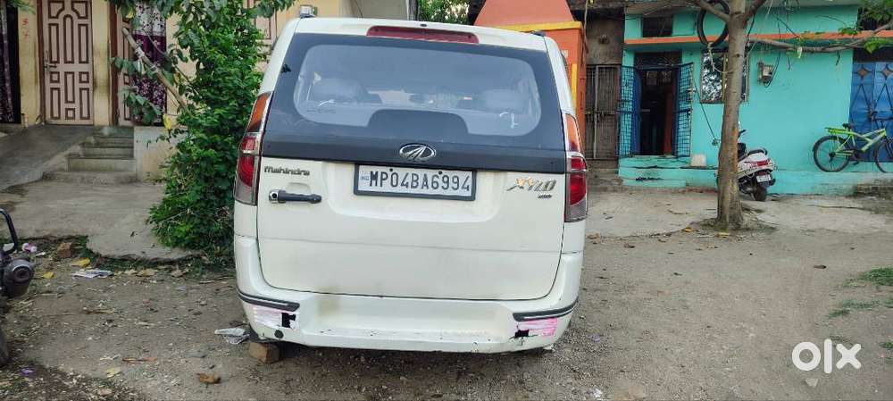 गाड़ी कंपलीट है मुझे अर्जेंट सेल करना है