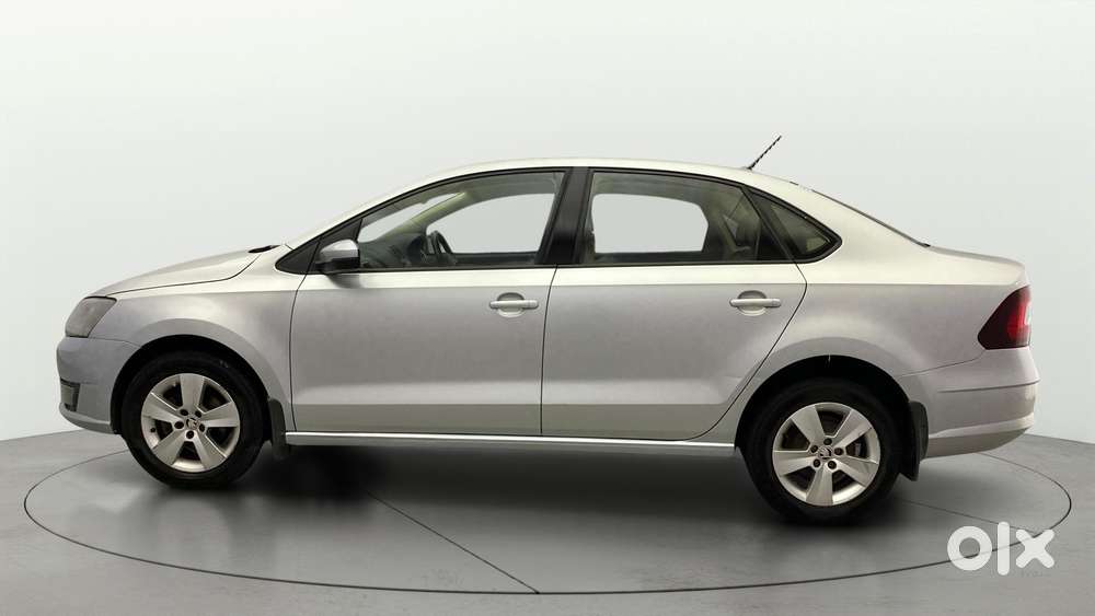 Skoda Rapid 1.0 Ambition Tsi At, 2021, Petrol