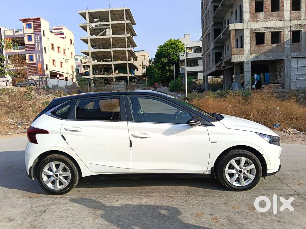 Hyundai I20 Sportz 1.2 Ivt, 2023, Petrol