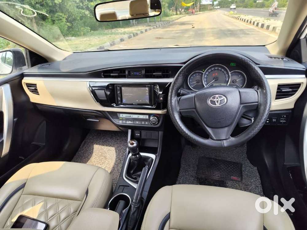 Toyota Corolla Altis 2016