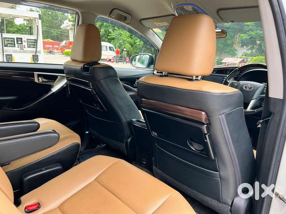 Toyota Innova Crysta 2021