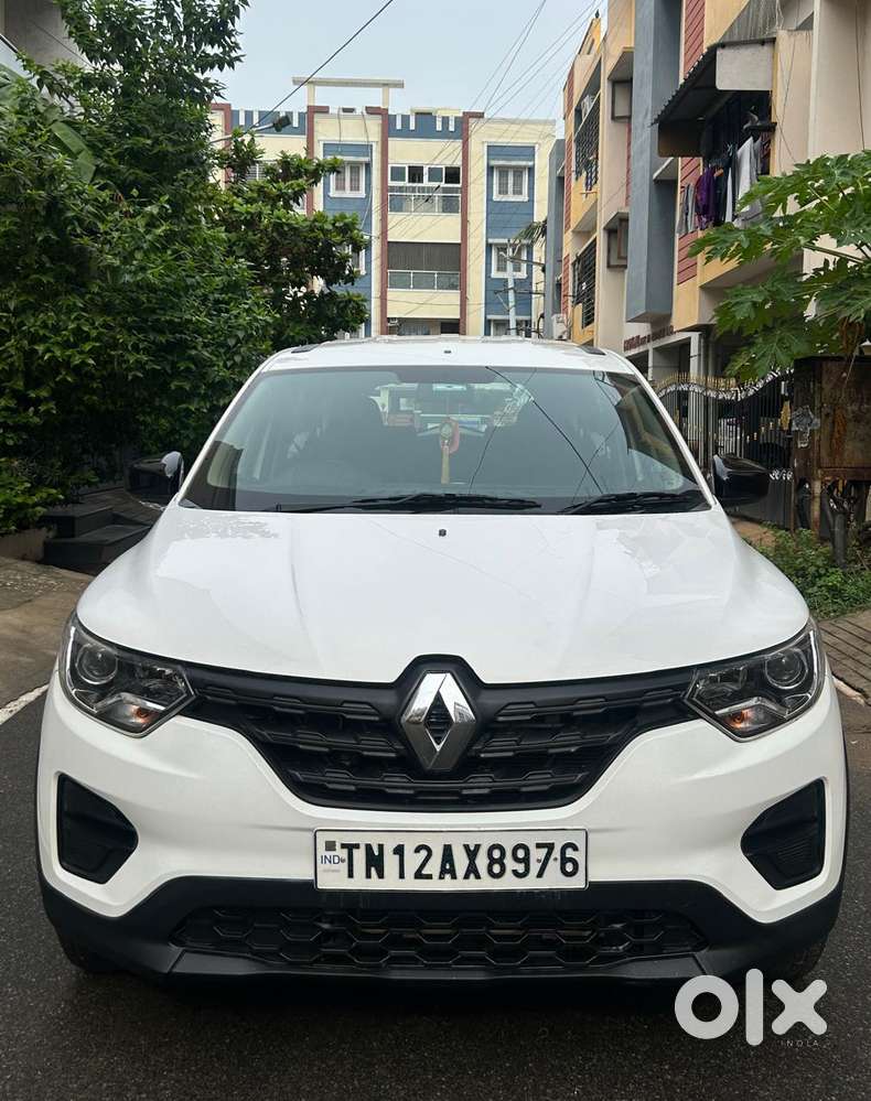 Renault Triber 1.0 Rxe, 2023, Petrol