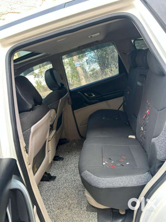 Mahindra Xuv500 W10 Awd, 2018