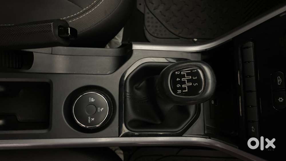 Tata Nexon 1.2 Revotron Xm (s), 2022, Petrol