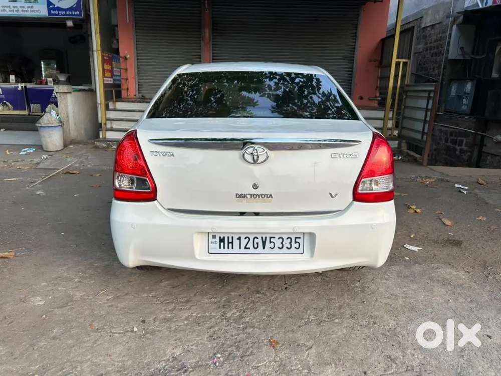 Toyota Etios 1.5 V 2011