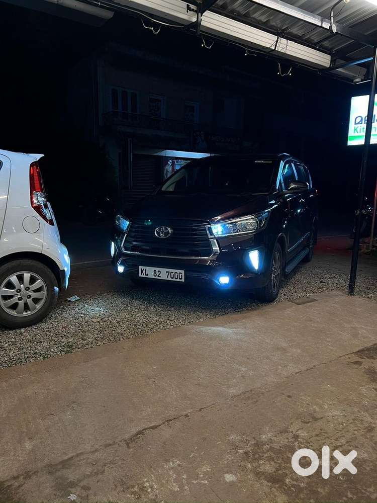 Toyota Innova Crysta 2022 Diesel 50000 Km Driven