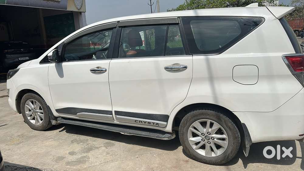 Toyota Innova Crysta 2018 Diesel Well Maintained