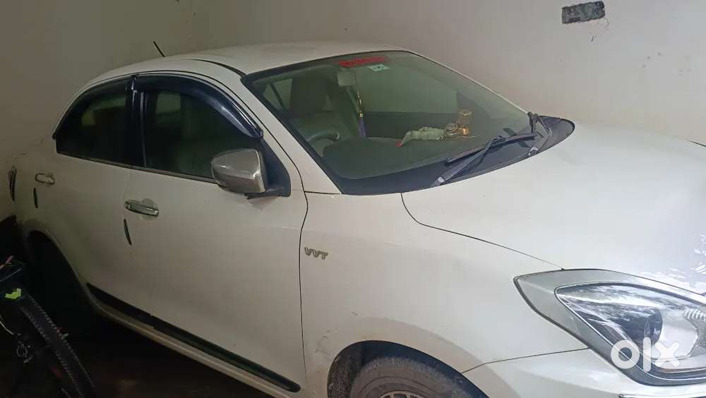 Maruti Suzuki Dzire 2017 Petrol 42000 Km Driven