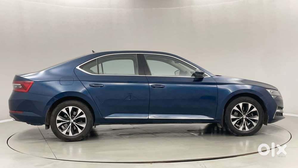 Skoda Superb 2.0 L&k Tsi At, 2023, Petrol