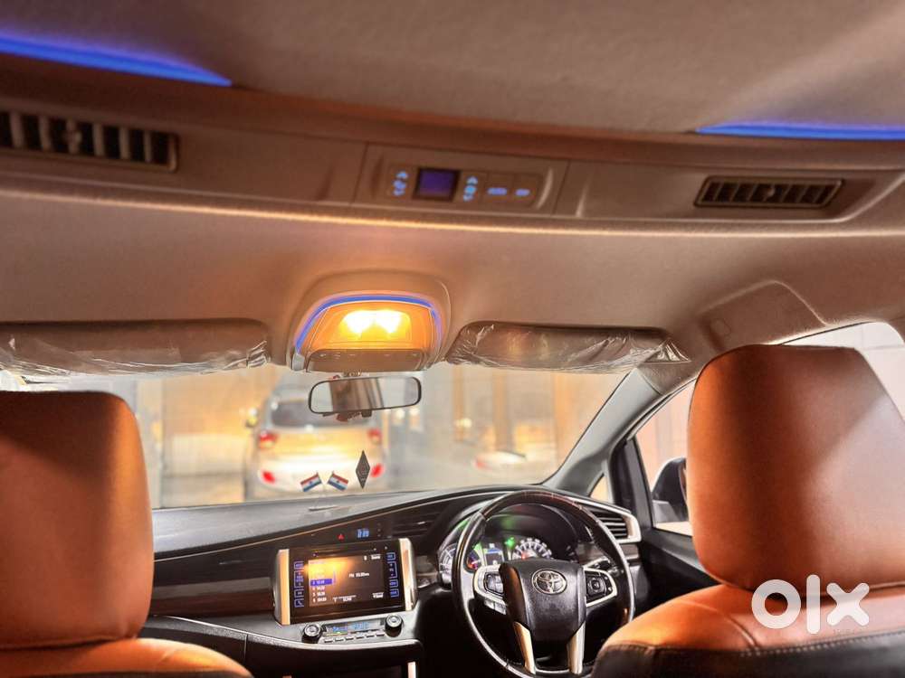 Toyota Innova Crysta 2.4 V 8 Str, 2017, Diesel