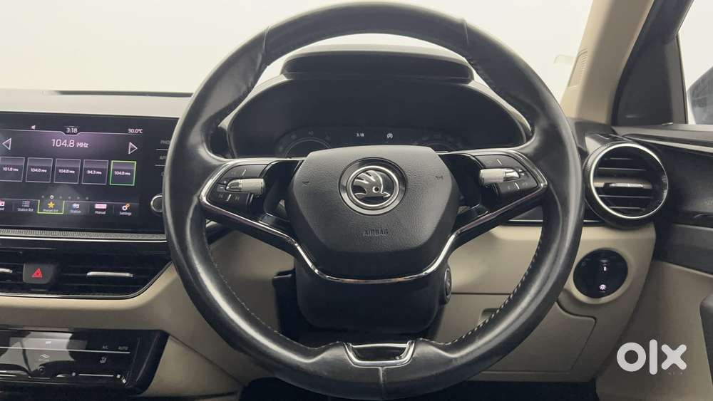 Skoda Slavia Ambition 1.0l Tsi Mt, 2023, Petrol