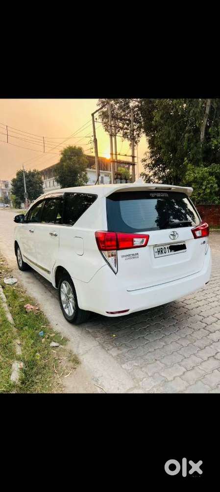 Toyota Innova Crysta 2.4 V, 2016, Diesel