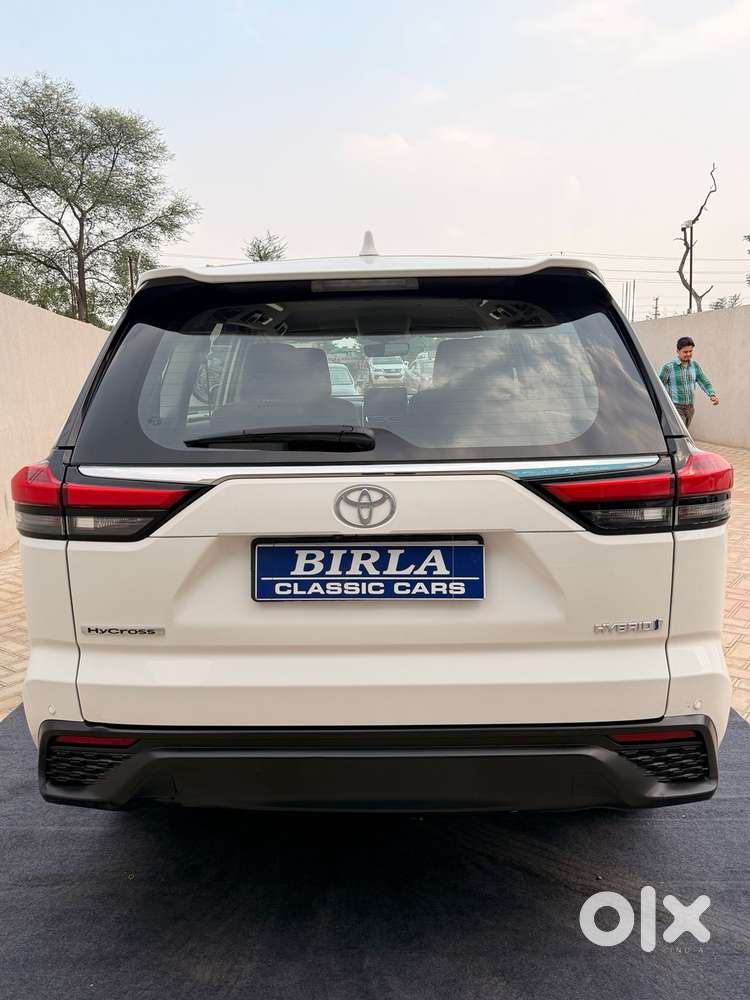 Toyota Innova Hycross 2.0 Vx Hybrid 7 Str, 2023, Petrol
