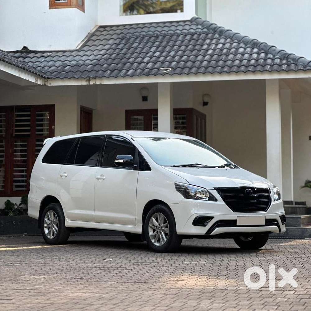 Toyota Innova 2015 Diesel Well Maintained