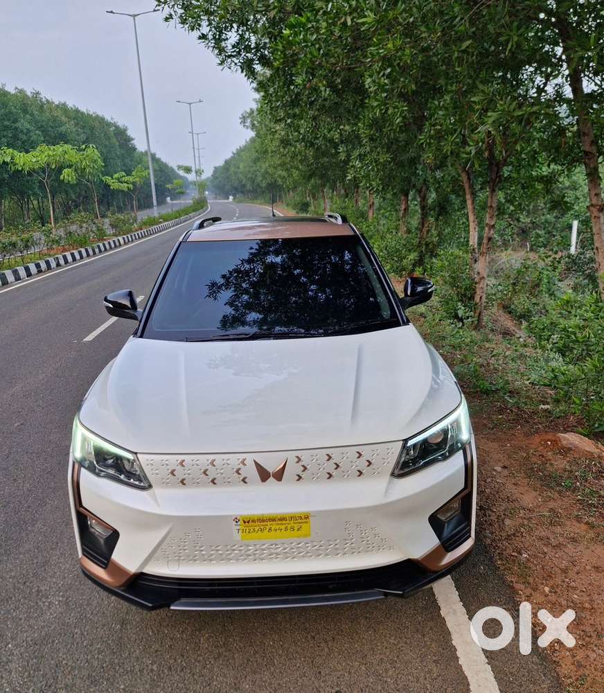 Mahindra Xuv400 El 2023