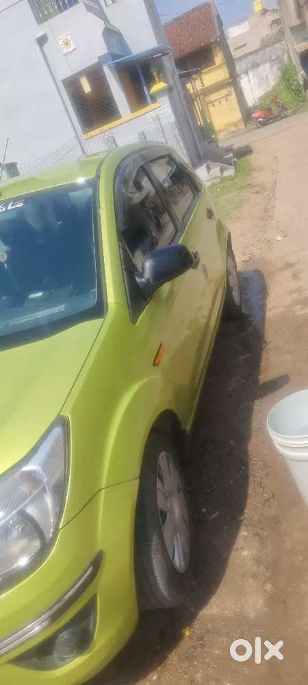 Ford Figo 2010 Petrol 40000 Km Driven