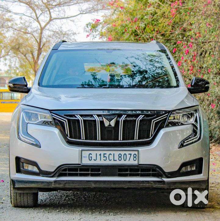 Mahindra Xuv700 Ax 5 Petrol Mt Str (e), 2022, Petrol