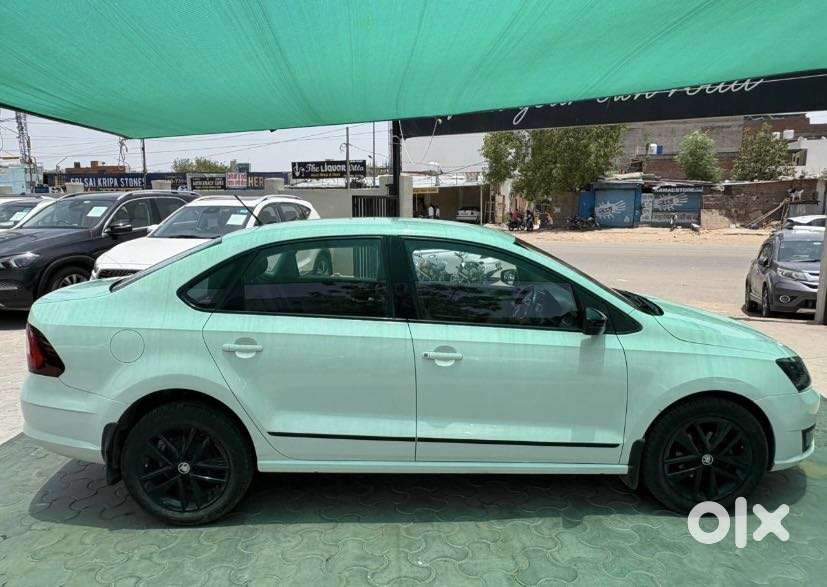 Skoda Rapid 1.0 Ambition Tsi At, 2021, Petrol