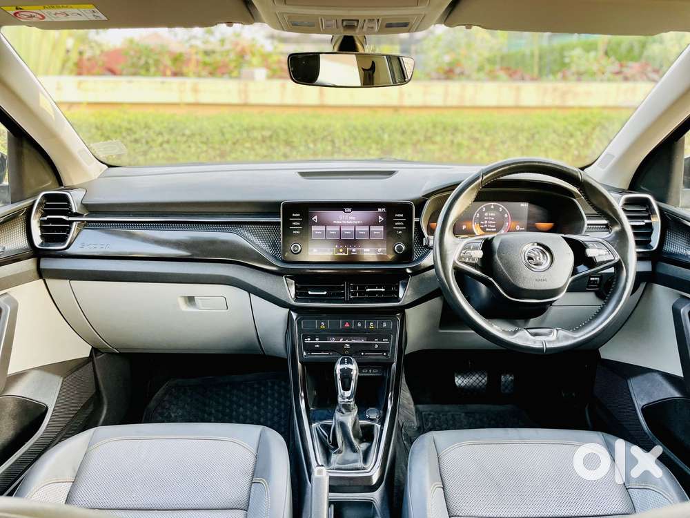 Skoda Kushaq 1.0 Tsi Style At (6 Airbags), 2022, Petrol