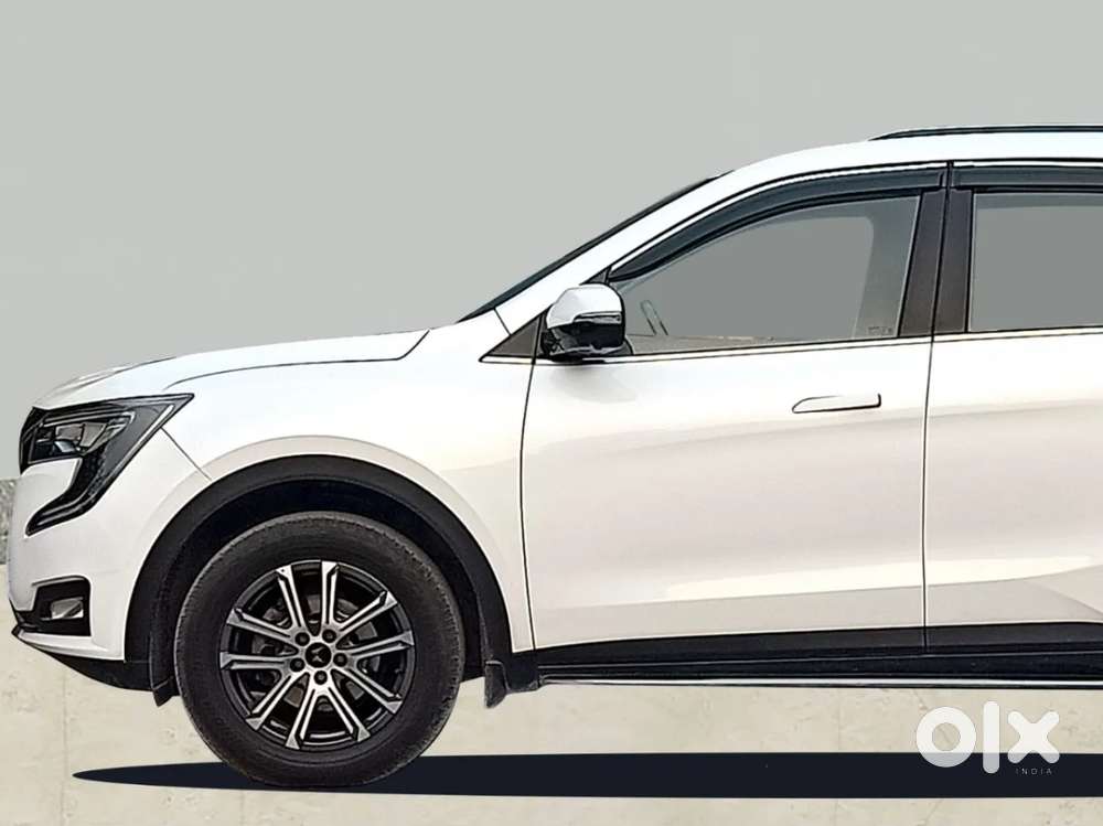 Mahindra Xuv700 Ax7 Luxury Pack Awd, 2025, Petrol