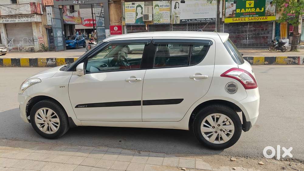 Maruti Suzuki Swift Vvt Zxi, 2016, Petrol
