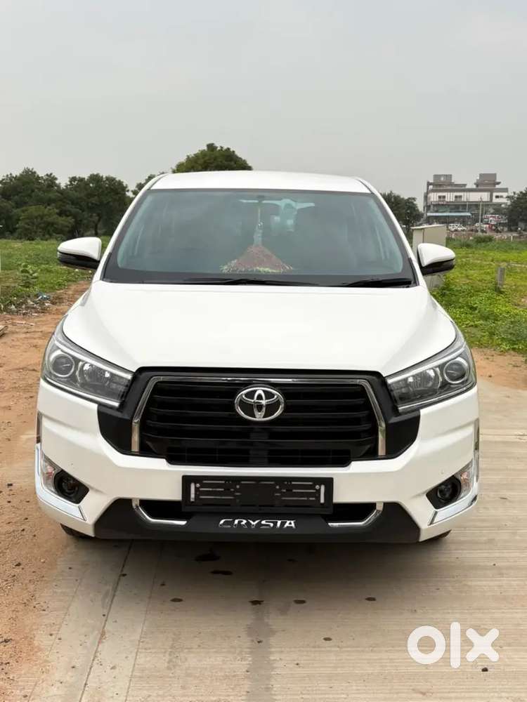 Toyota Innova Crysta 2024 Diesel 33000 Km Driven