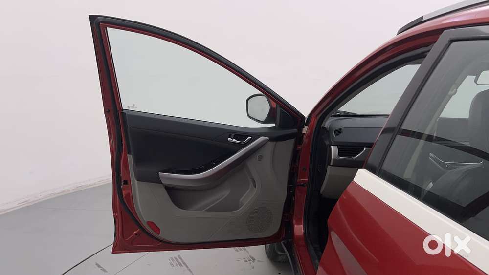 Tata Nexon 1.2 Revotron Xz Plus, 2017, Petrol