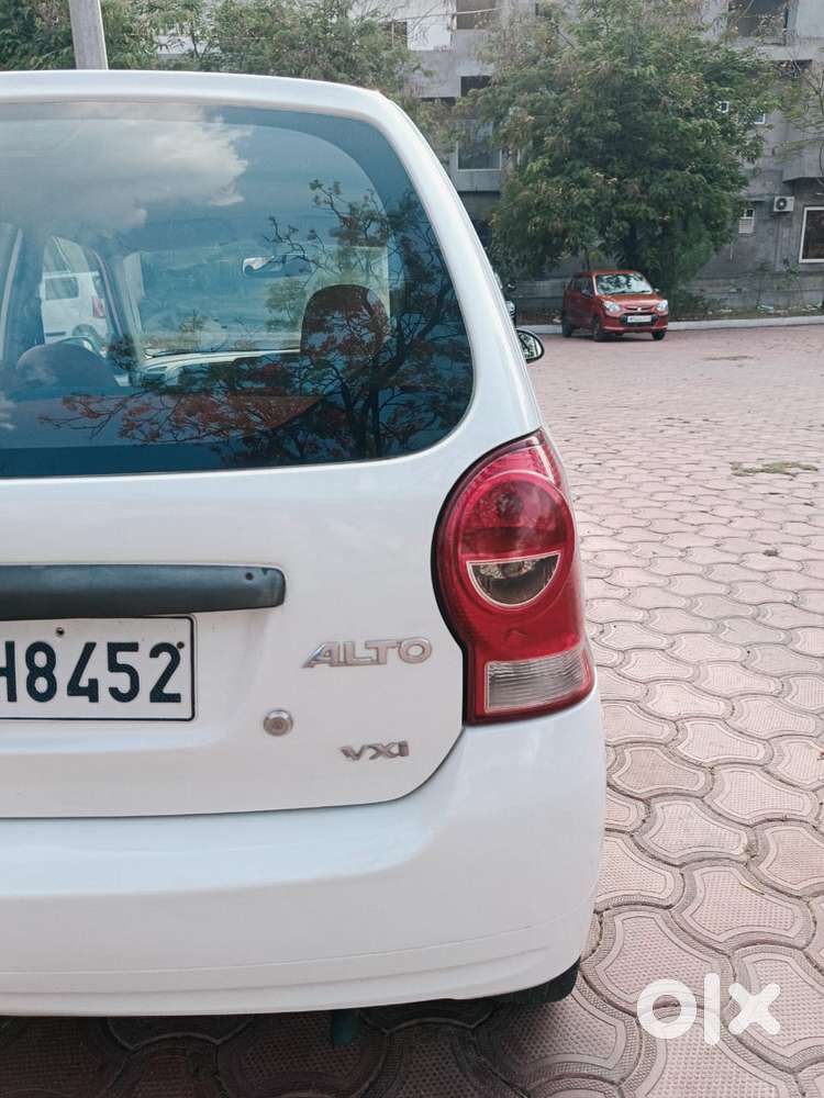 Maruti Suzuki Alto K10 2010-2014 Vxi, 2011, Petrol