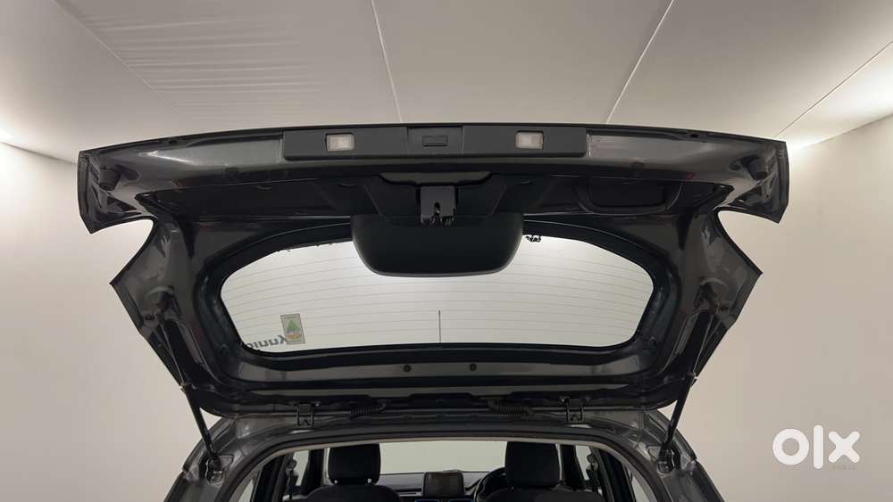 Tata Punch 1.2 Revotron Creative Dual Tone, 2022, Petrol