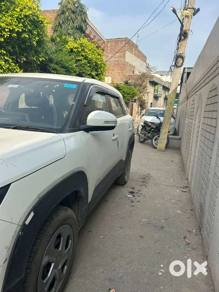 Maruti Suzuki Brezza 2023 Petrol 40000 Km Driven