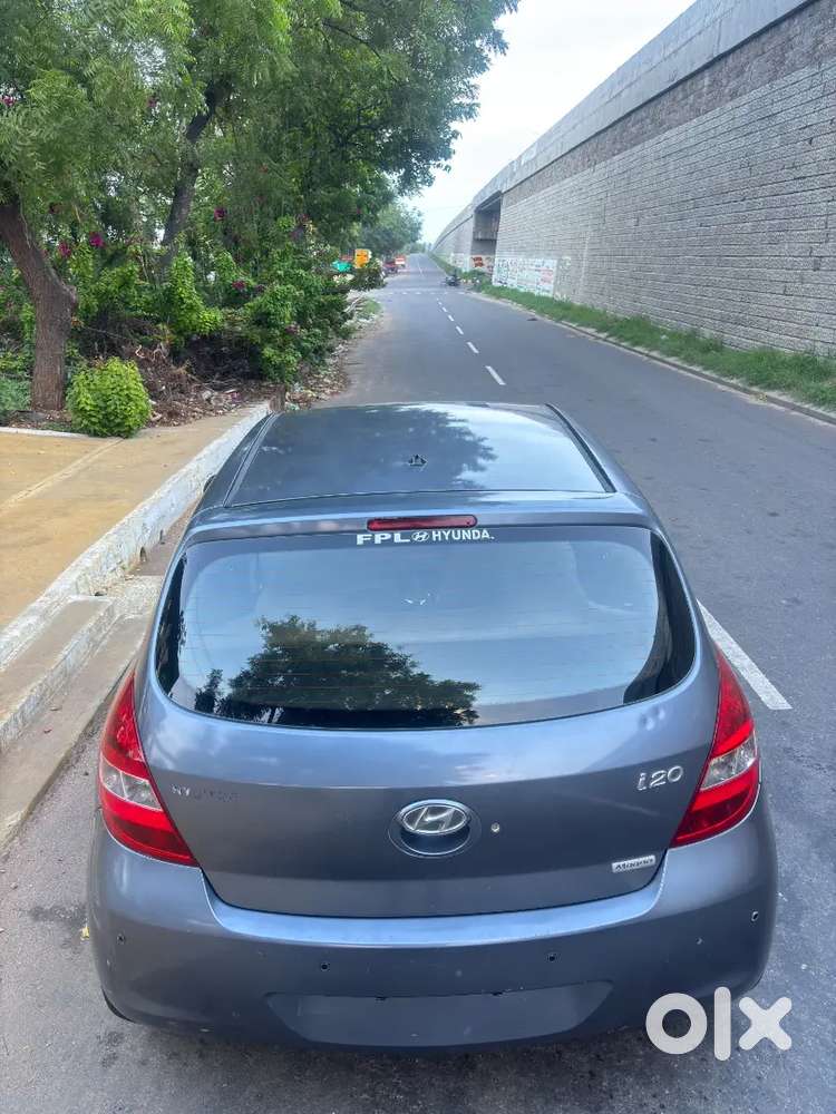 Hyundai I20 Magna Petrol 2011